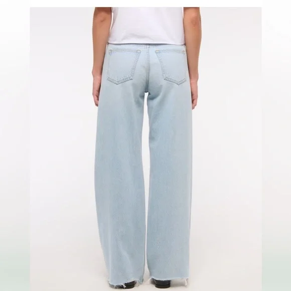 NWT Abercrombie & Fitch Low Rise Ultra Loose Jean size 33L Light Destroy Hem - Picture 2 of 12